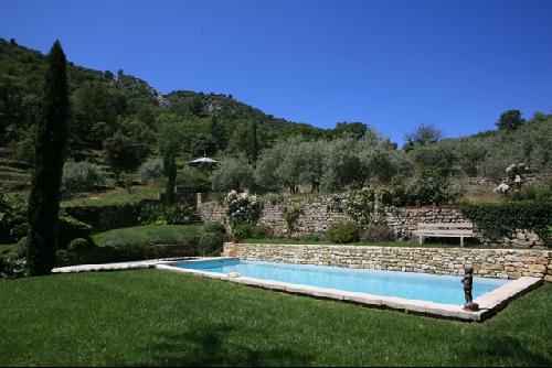 Propriété du Luberon sur plus de 4 hectares
